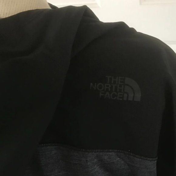The North Face Dynamix Training Fleece Pullover Hoodie Asphalt Gray Black - Picture 3 of 5